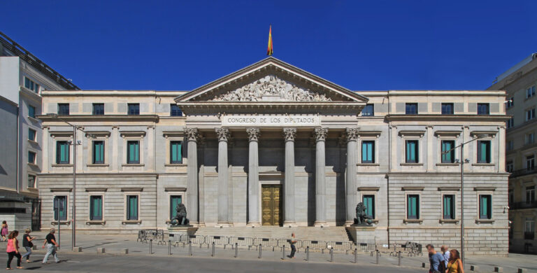 El 23-F: el misterio que consolidó la Transición — ¿Golpe real o golpe de teatro?